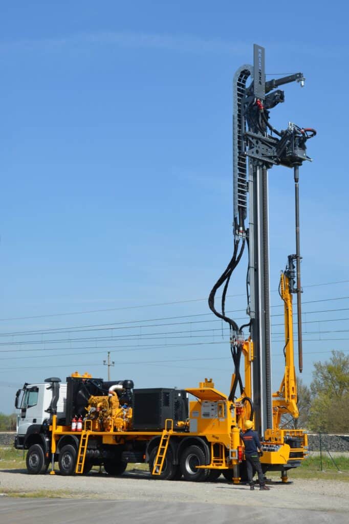 2703 Mi40_drill rig Massenza Drilling Rigs